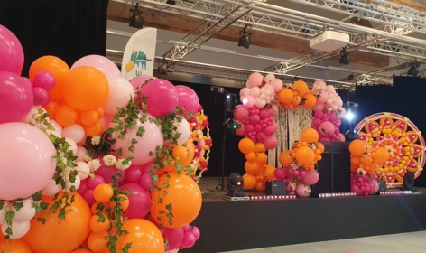 Mandala et murs en ballons sur le thème de la Coachella