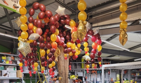 Arbre d'automne en ballons