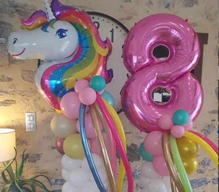 Colonne licorne en ballons